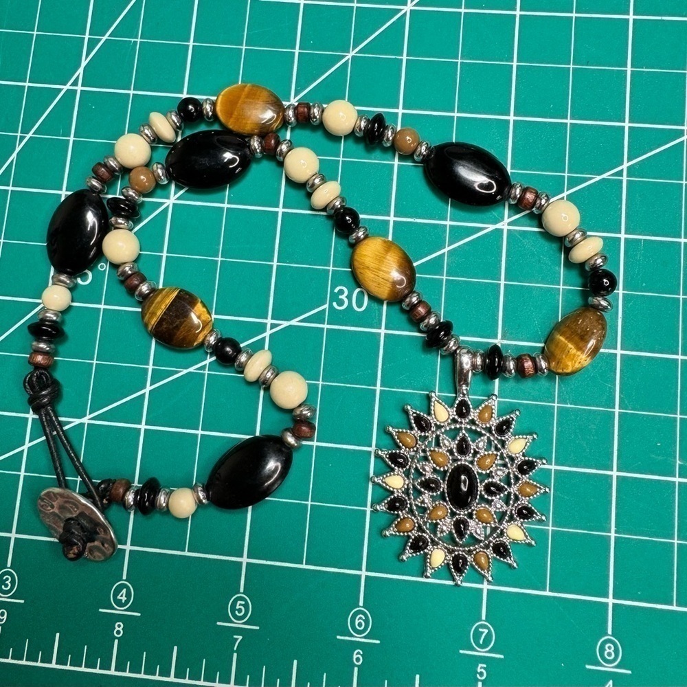 Signed CHAPS‎ Brown Black Beaded with Tiger Eye Stones Necklace and Pendant 18” - Picture 2 of 2